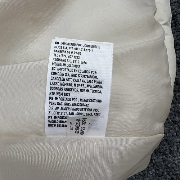 American Eagle Hooded Puffer Vest Women's S White Minimalist Outdoor Preppy NWT - Picture 8 of 15